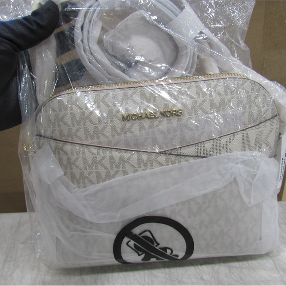 MICHAEL KORS JET SET TRAVEL CROSSBODY BAG - Picture 3 of 4